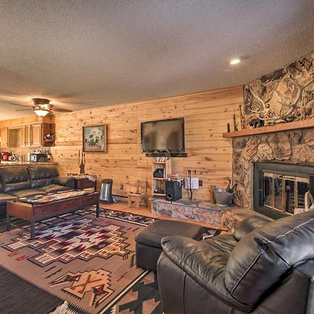 Downtown Red River Retreat With Mtn Views And Yard المظهر الخارجي الصورة