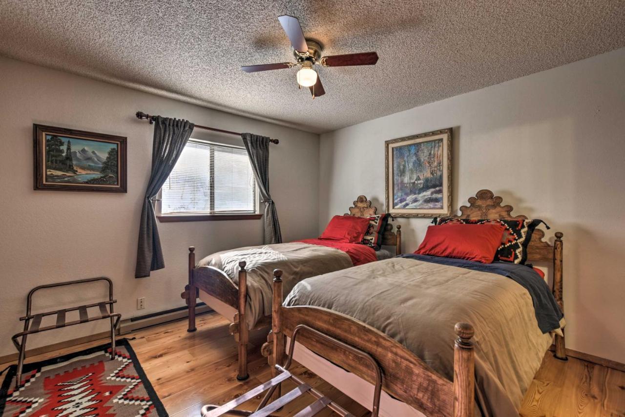 Downtown Red River Retreat With Mtn Views And Yard المظهر الخارجي الصورة