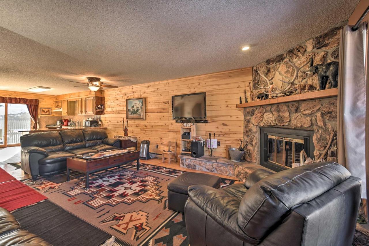 Downtown Red River Retreat With Mtn Views And Yard المظهر الخارجي الصورة